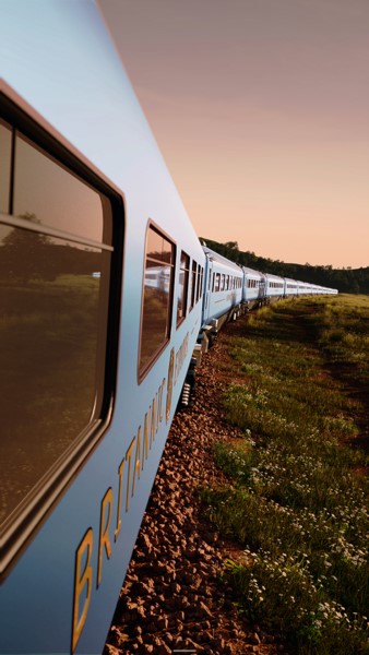 Albion Nord — Britannic Explorer train at sunset